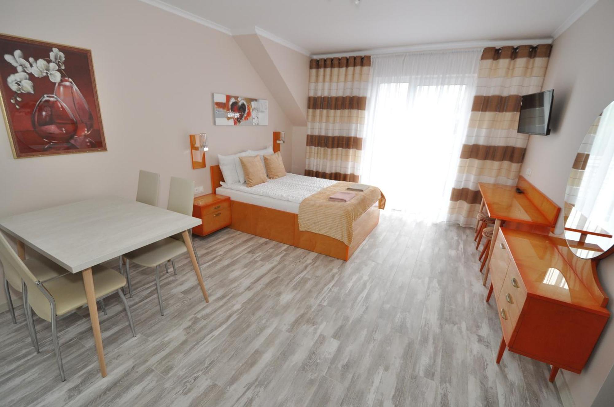 Apartamenty Pod Zaglami Mielenko Ngoại thất bức ảnh
